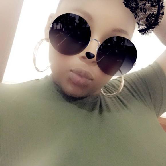 Meet your Posher, Destiny - Picture 1 of 1